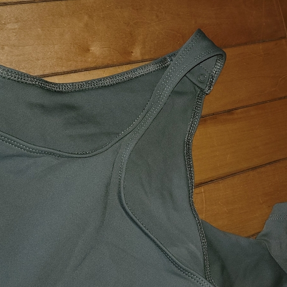 Babaton Contour Short Sleeve Bodysuit - Picture 3 of 3